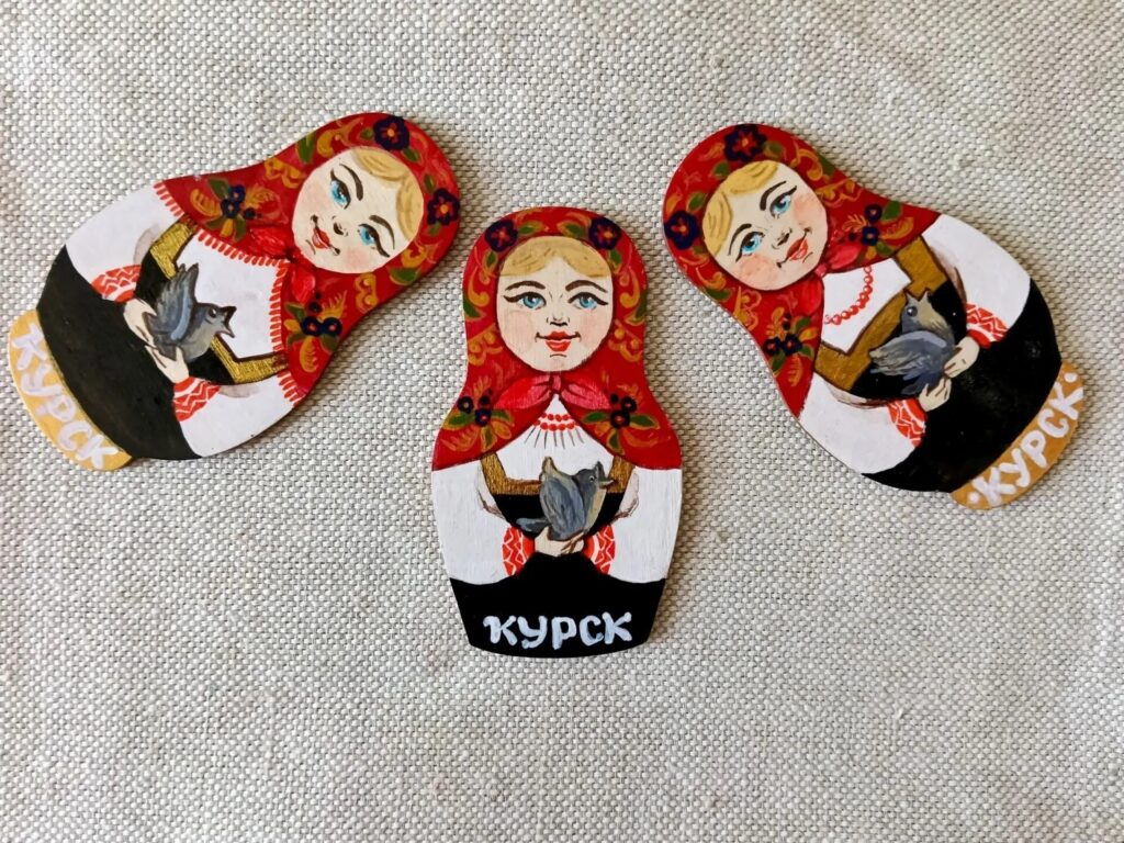 Курский областной Дом народного творчества проведет мастер-класс по росписи сувенирной матрешки