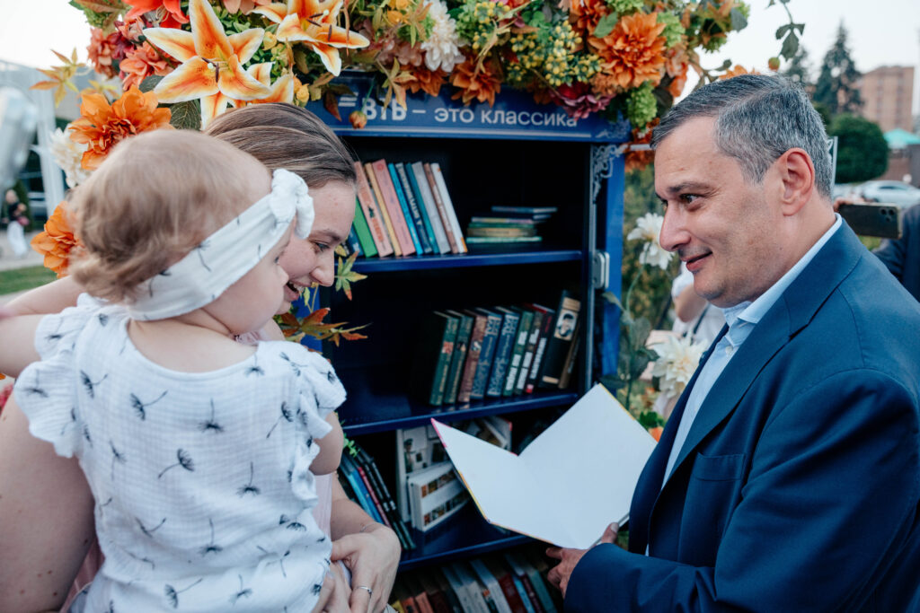 В Курской области дан старт проекту «Книжные шкафы»